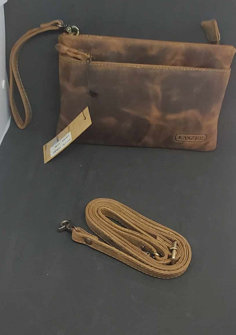 Pochette en cuir de vachette ajustable bandoulière 20620