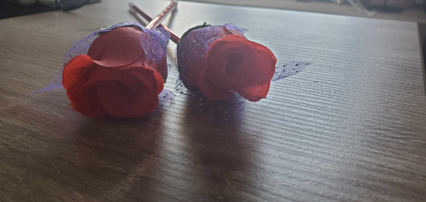 Lot de 2 stylos en forme de roses