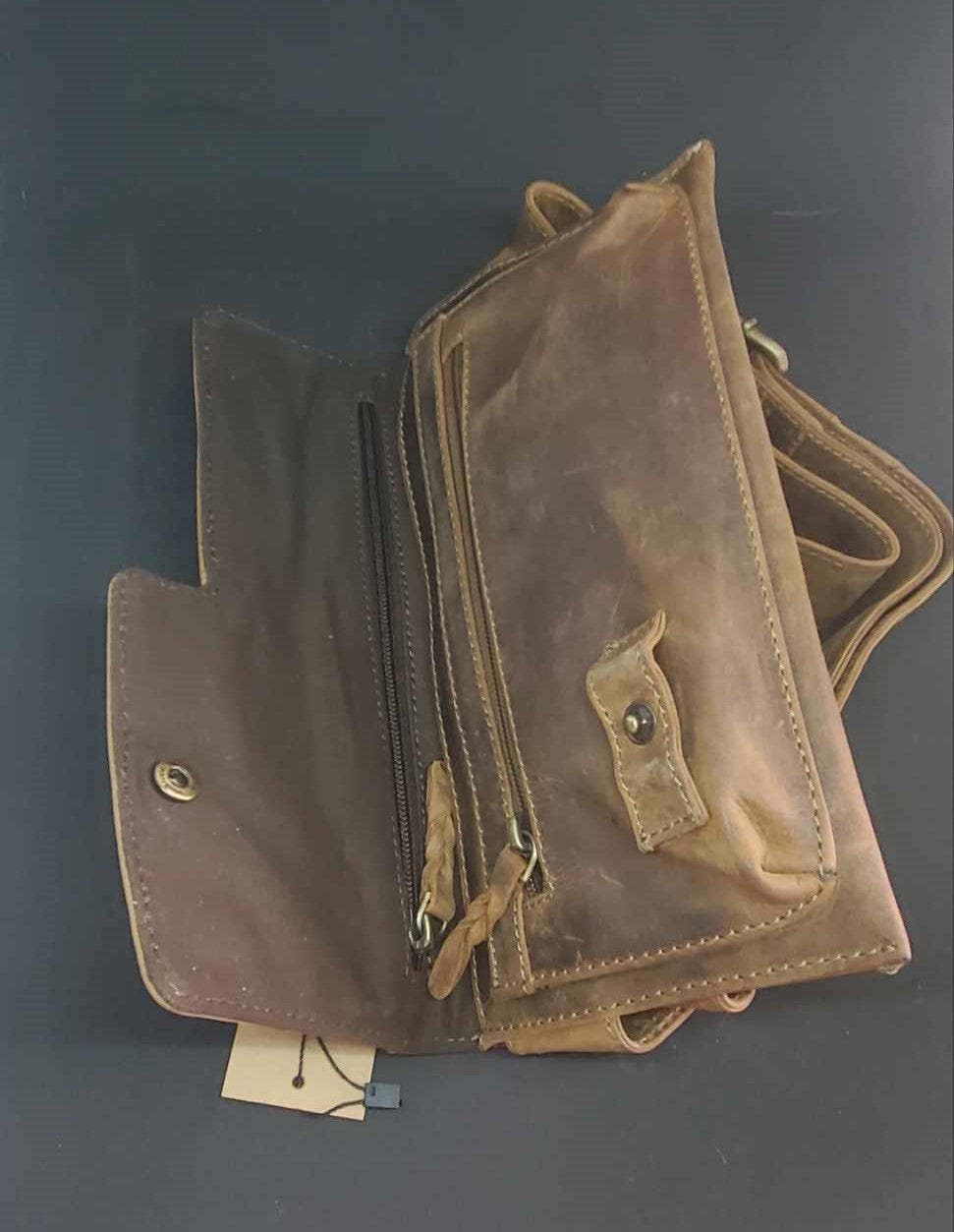 Banane plate en cuir de vachette 557204