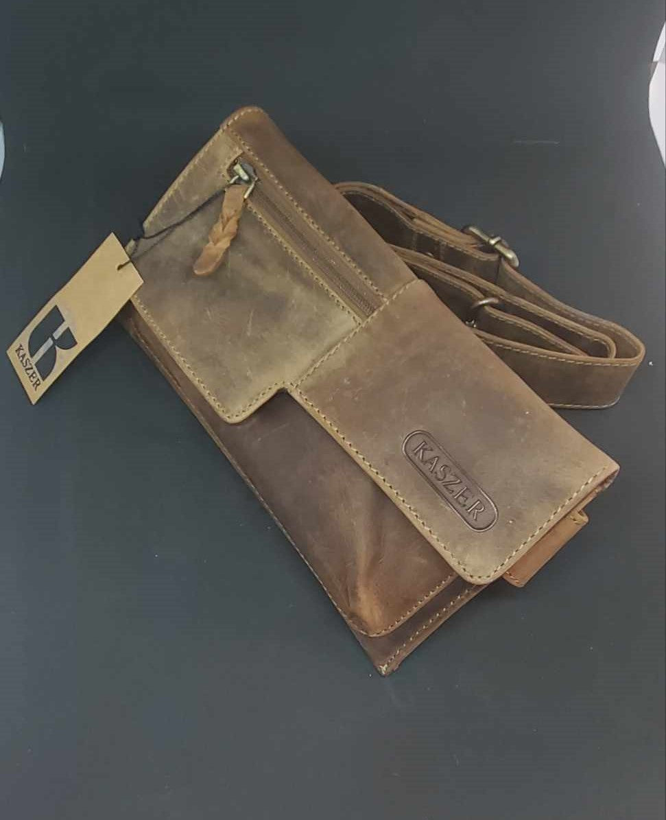 Banane plate en cuir de vachette 557204