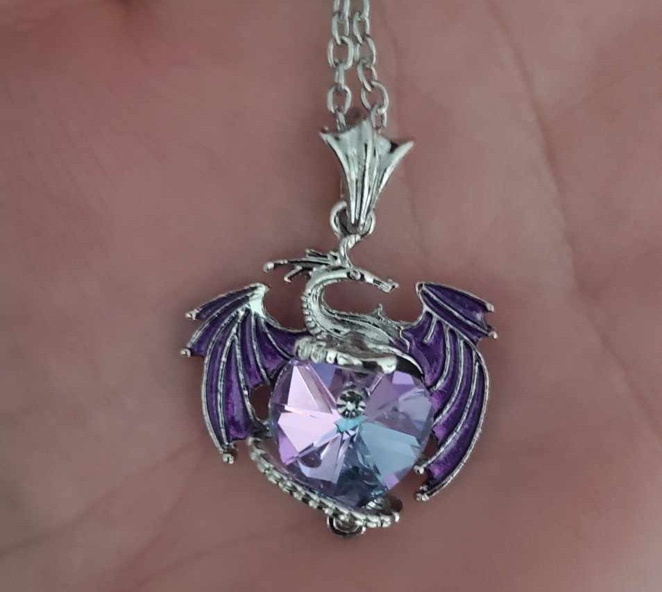 Collier dragon violet
