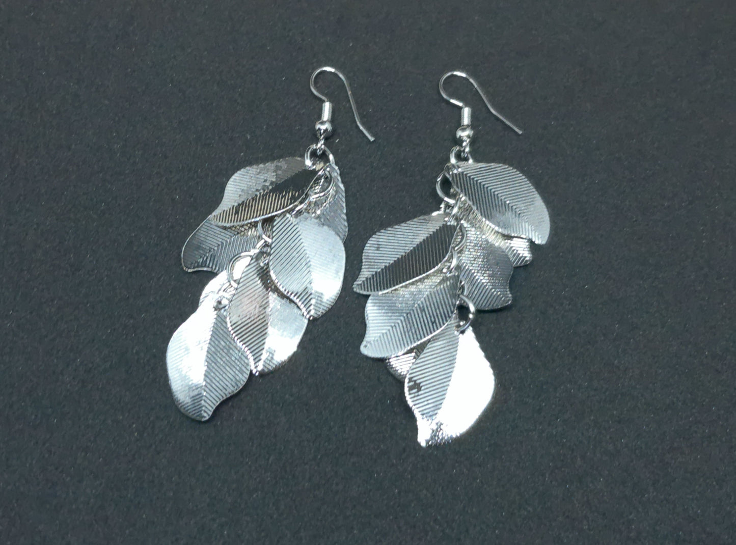 Longues boucles d'oreilles
