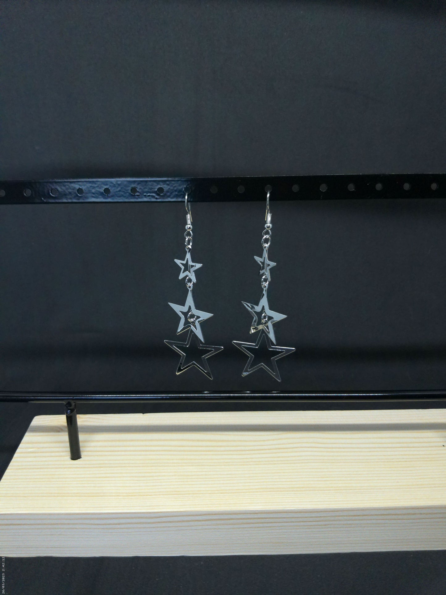 Longues boucles d'oreilles étoiles