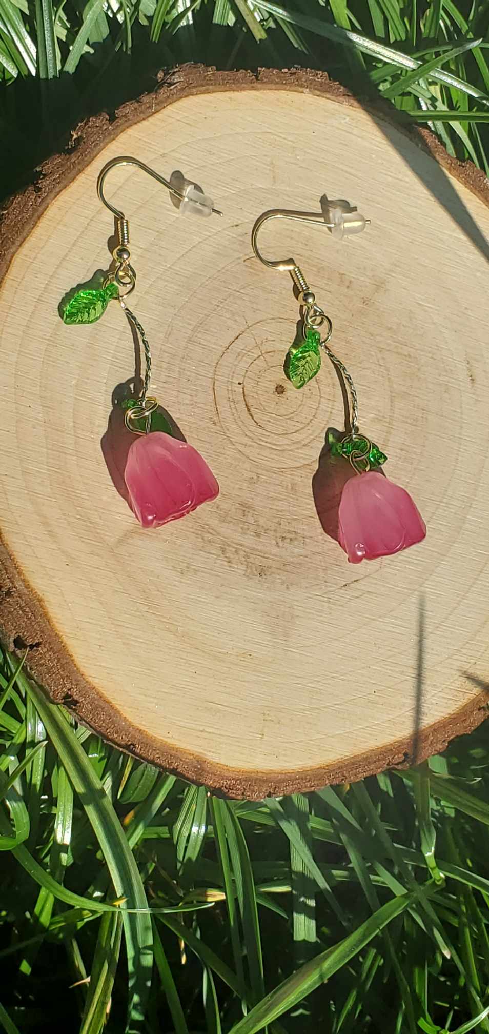 Boucles d'oreilles fleurs rose pendantes