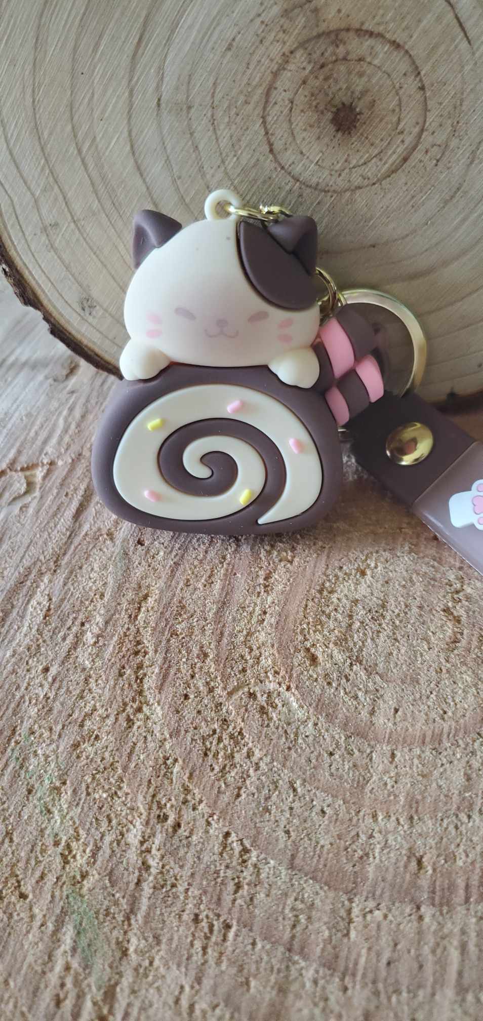 Porte clés chat gourmand marron