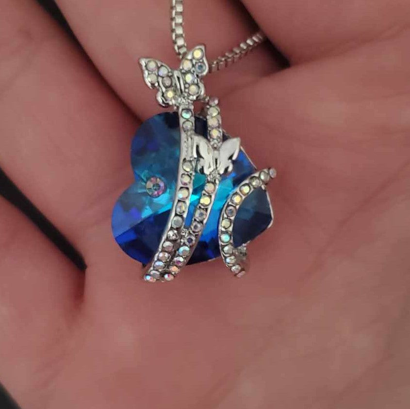 Collier cœur papillon