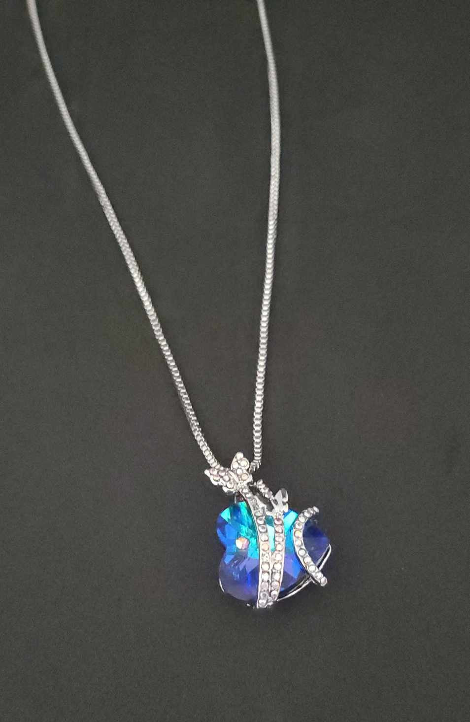 Collier cœur papillon