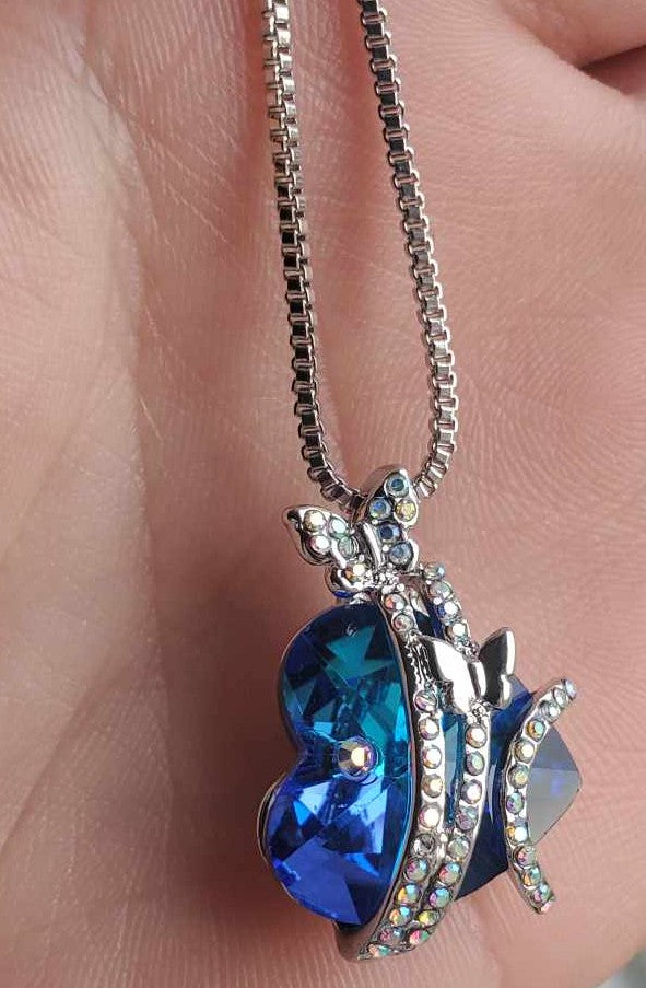 Collier cœur papillon