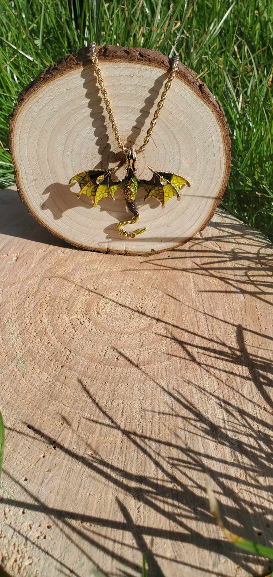 Collier dragon jaune