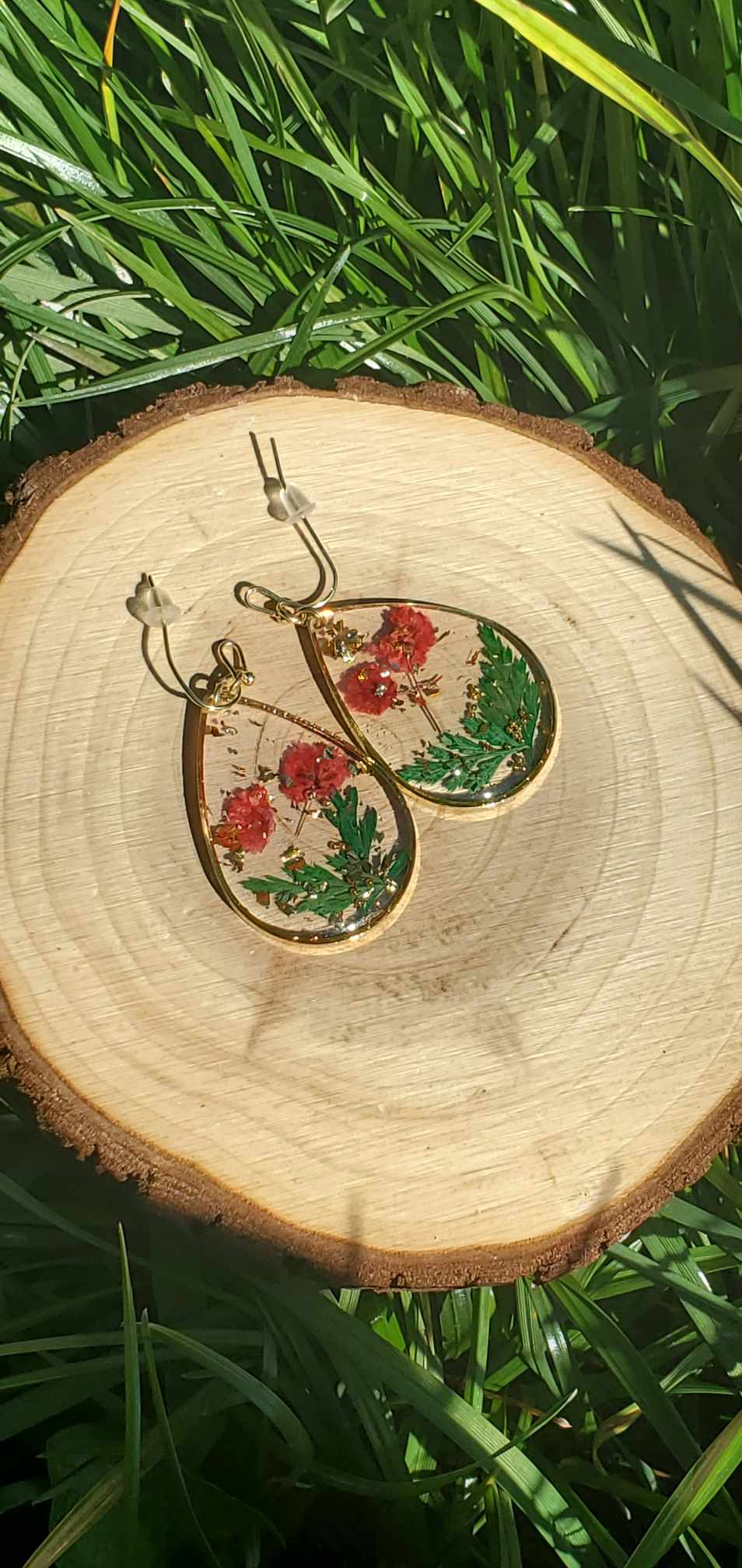 Boucles d'oreilles fleurs séchées rouge