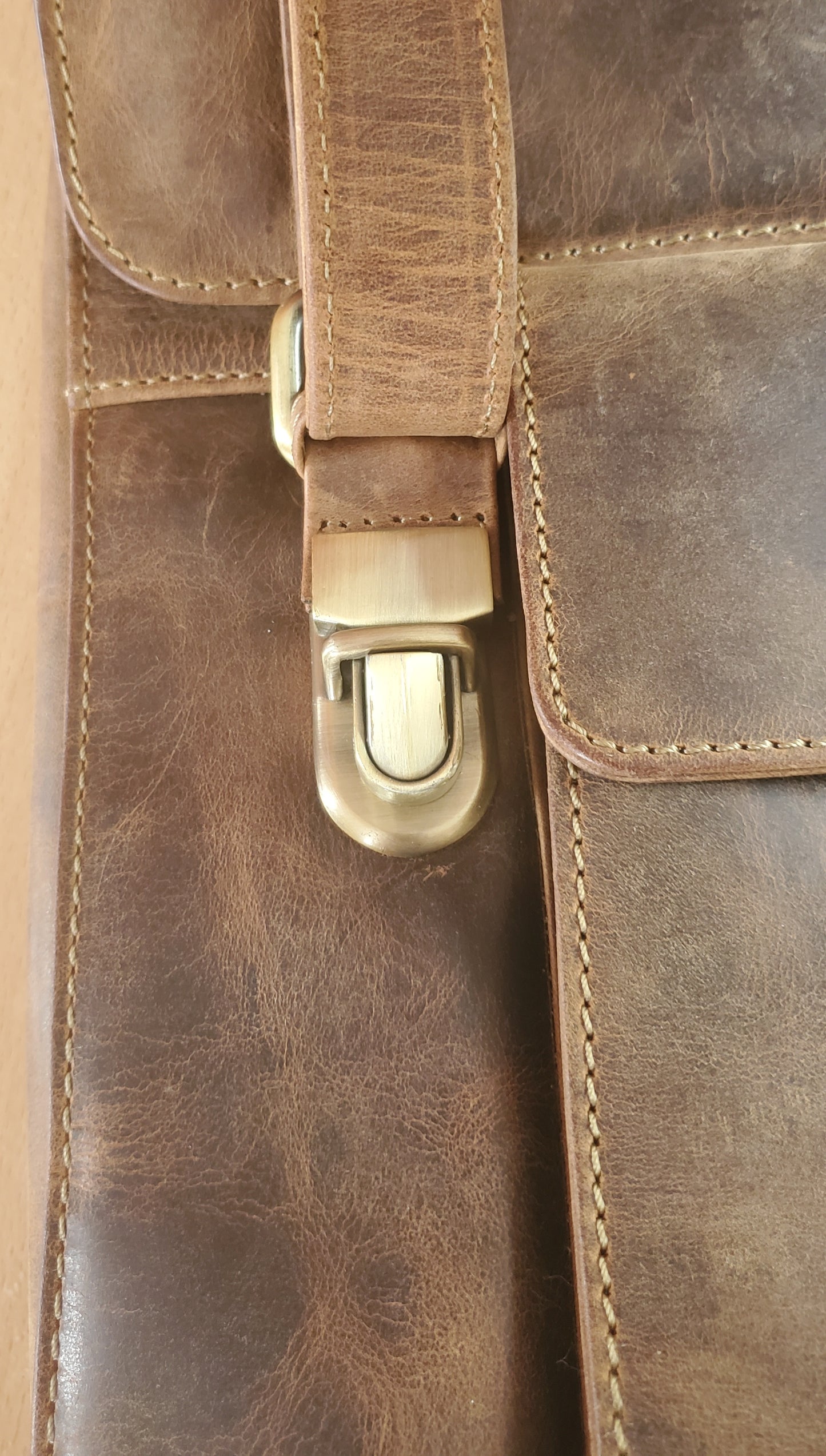 Sac à dos cartable en cuir de vachette 20857