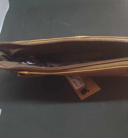 Pochette à main en cuir de vachette 20859