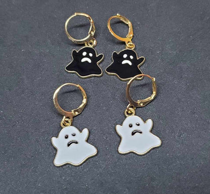 Boucles d'oreilles fantômes