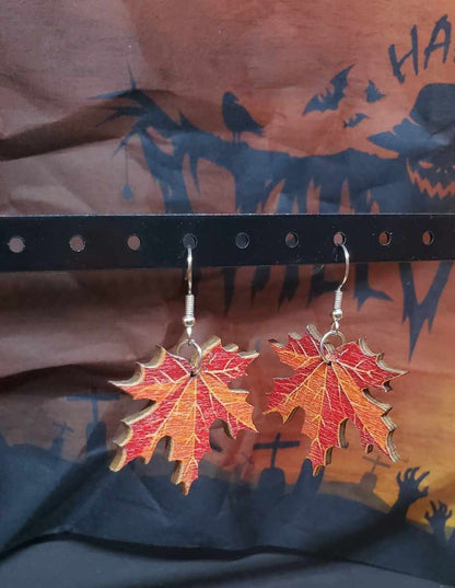 Boucles d'oreilles feuilles d'automne en bois