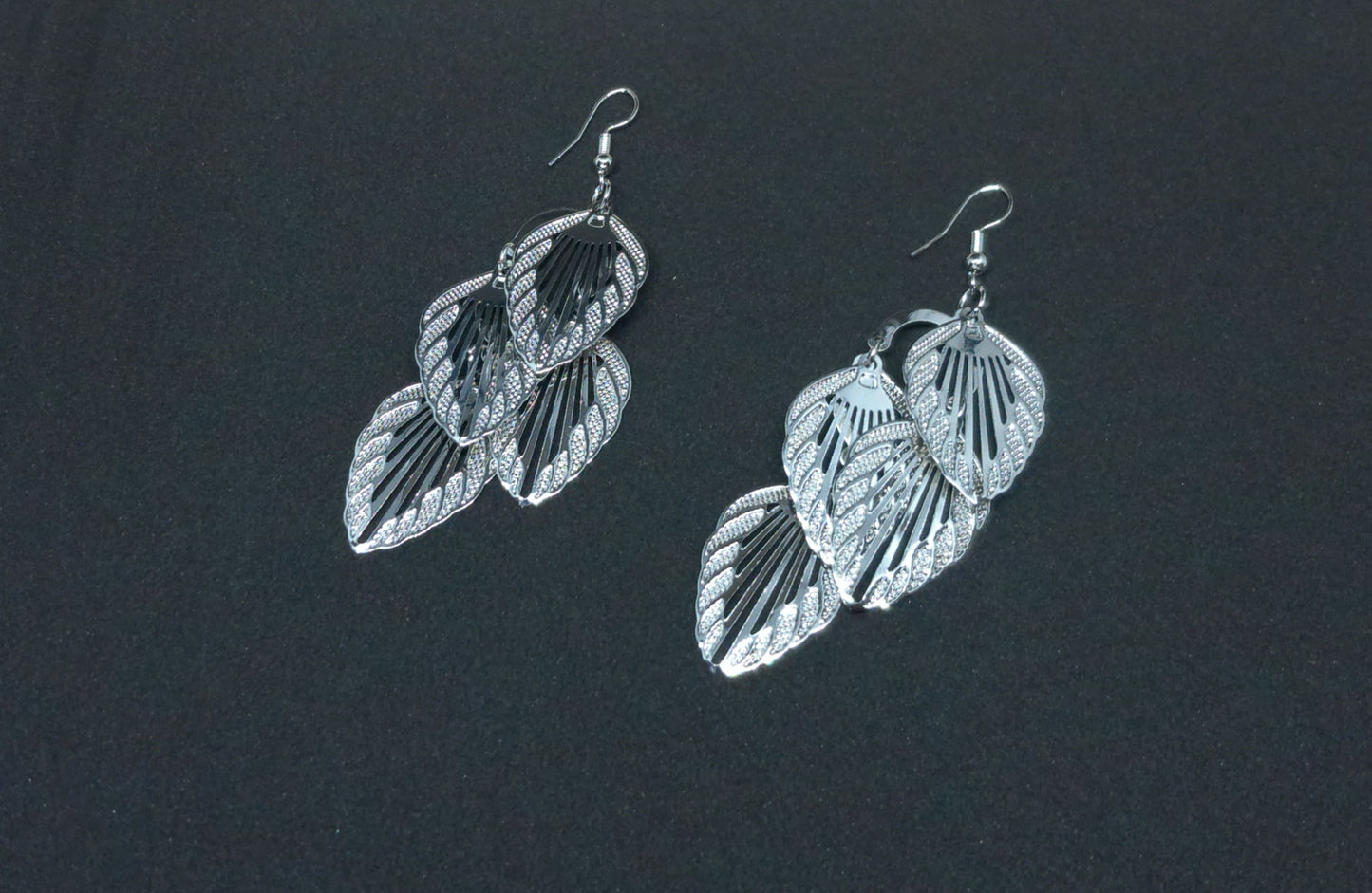 Longues boucles d'oreilles feuilles