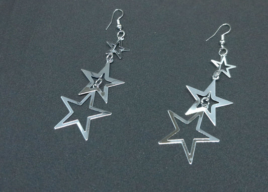 Longues boucles d'oreilles étoiles