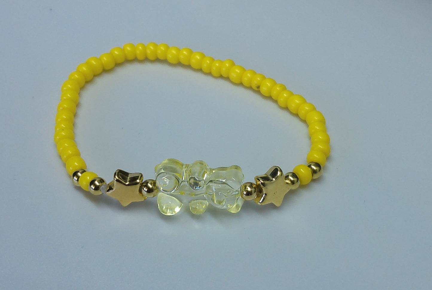 Bracelet ourson en perle jaune