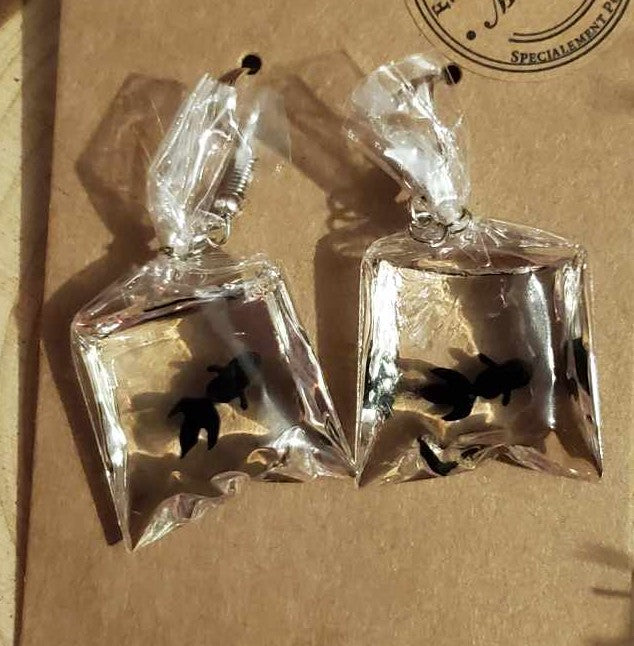 Boucles d'oreilles poissons noirs