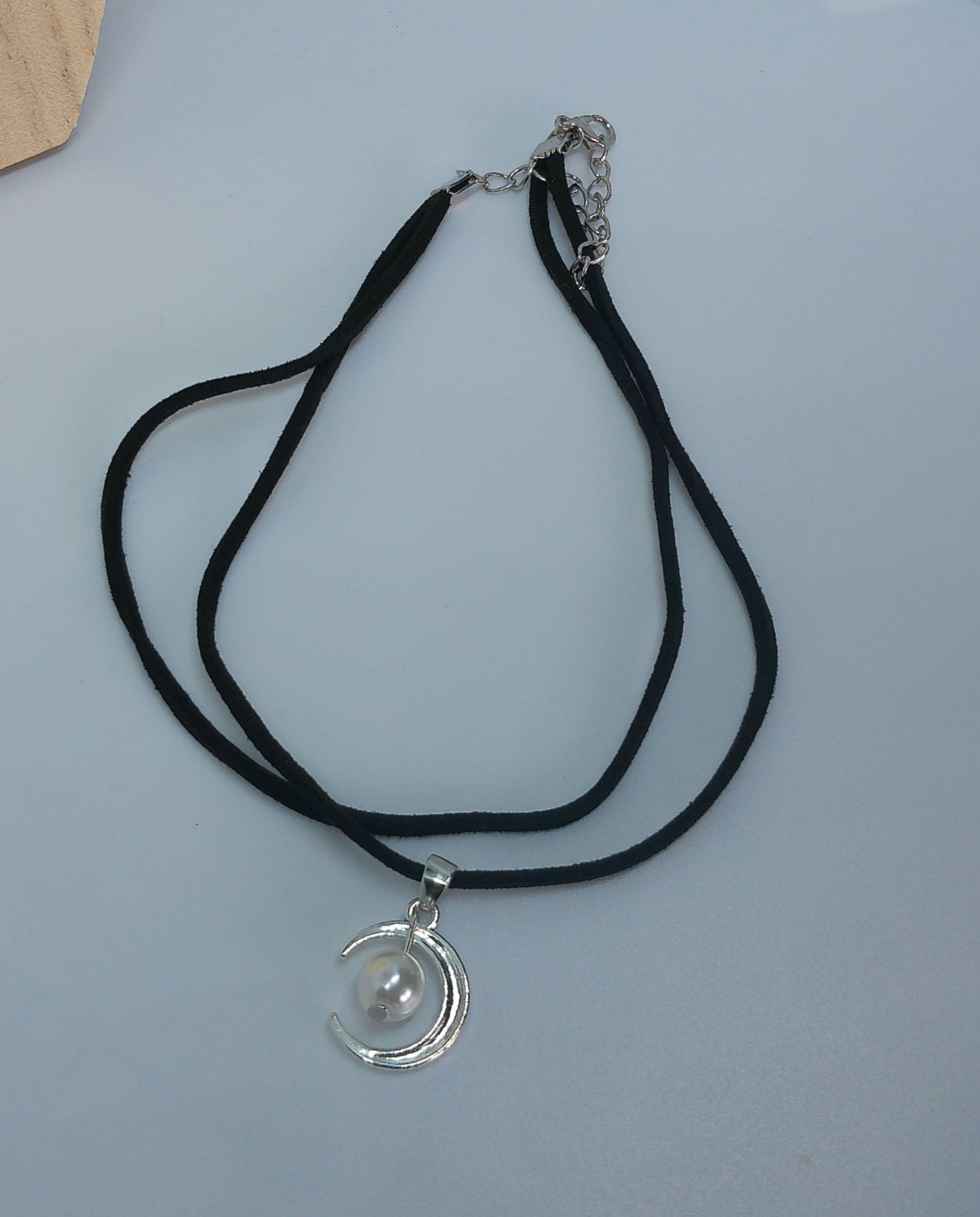 Collier ras de cou lune